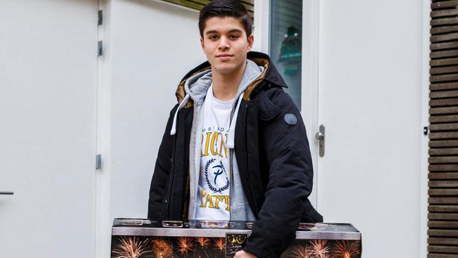 Mirko (18) geeft tot 300 euro uit aan vuurwerk: 'Het is recreatie'