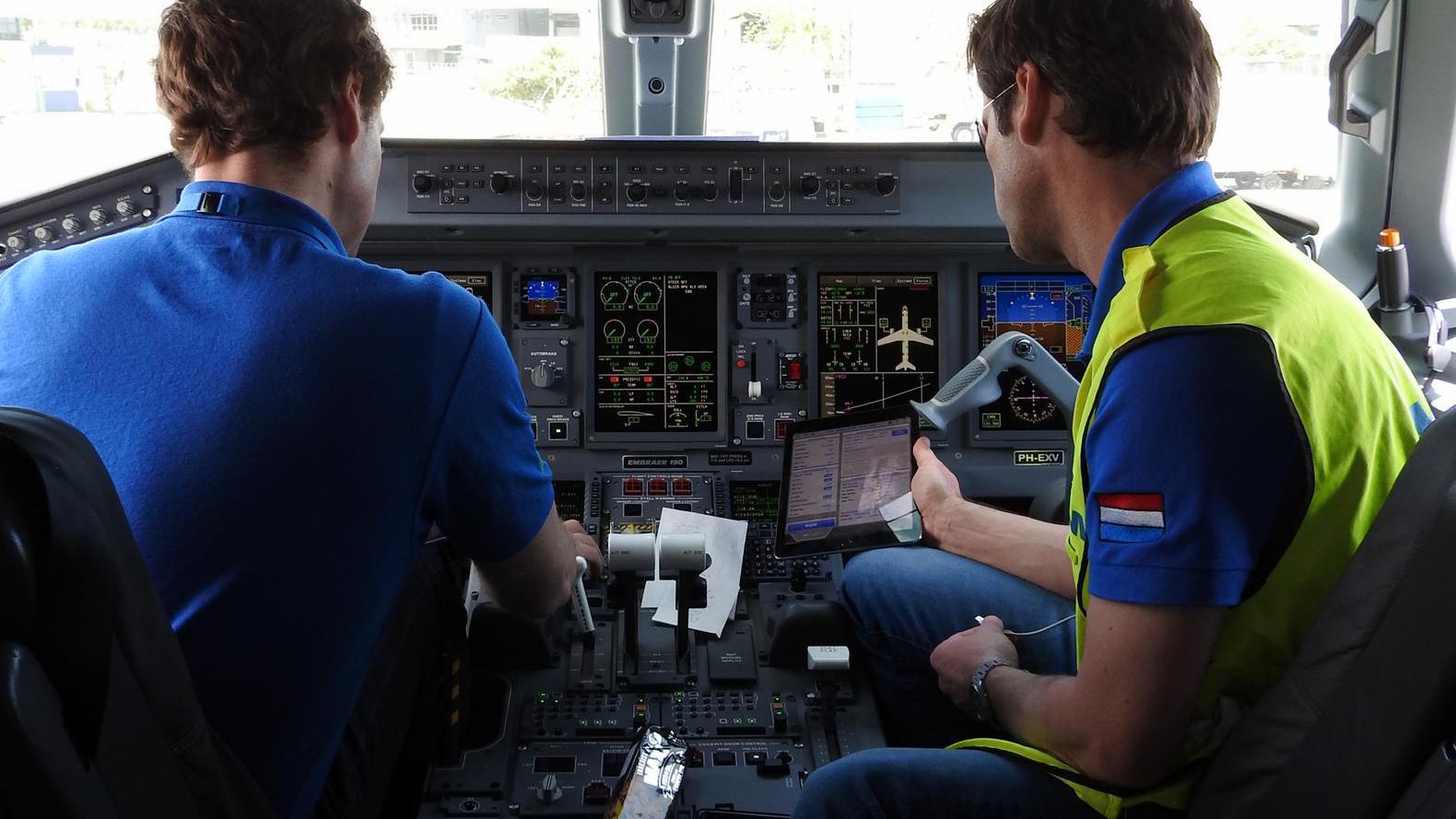 Hoe haalt KLM een korte afstandsvliegtuig thuis?
