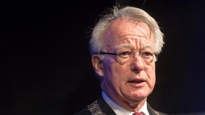 Burgemeester Van Aartsen gedaagd wegens 'verkeersjungle'