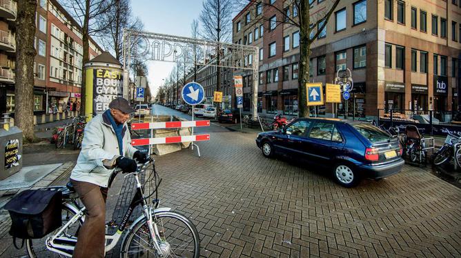 Test Eerste Van Swindenstraat: 'Eén richting? Klanten weg!'
