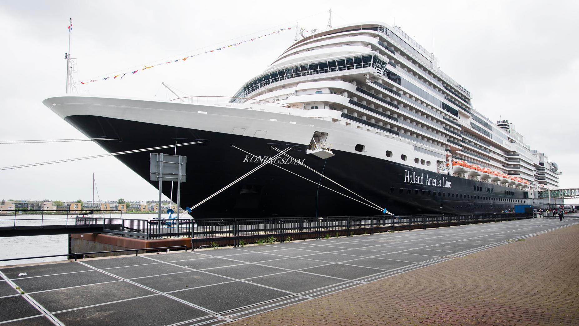 Cruiserederij woedend over nieuwe belasting, vertrekt naar Rotterdam